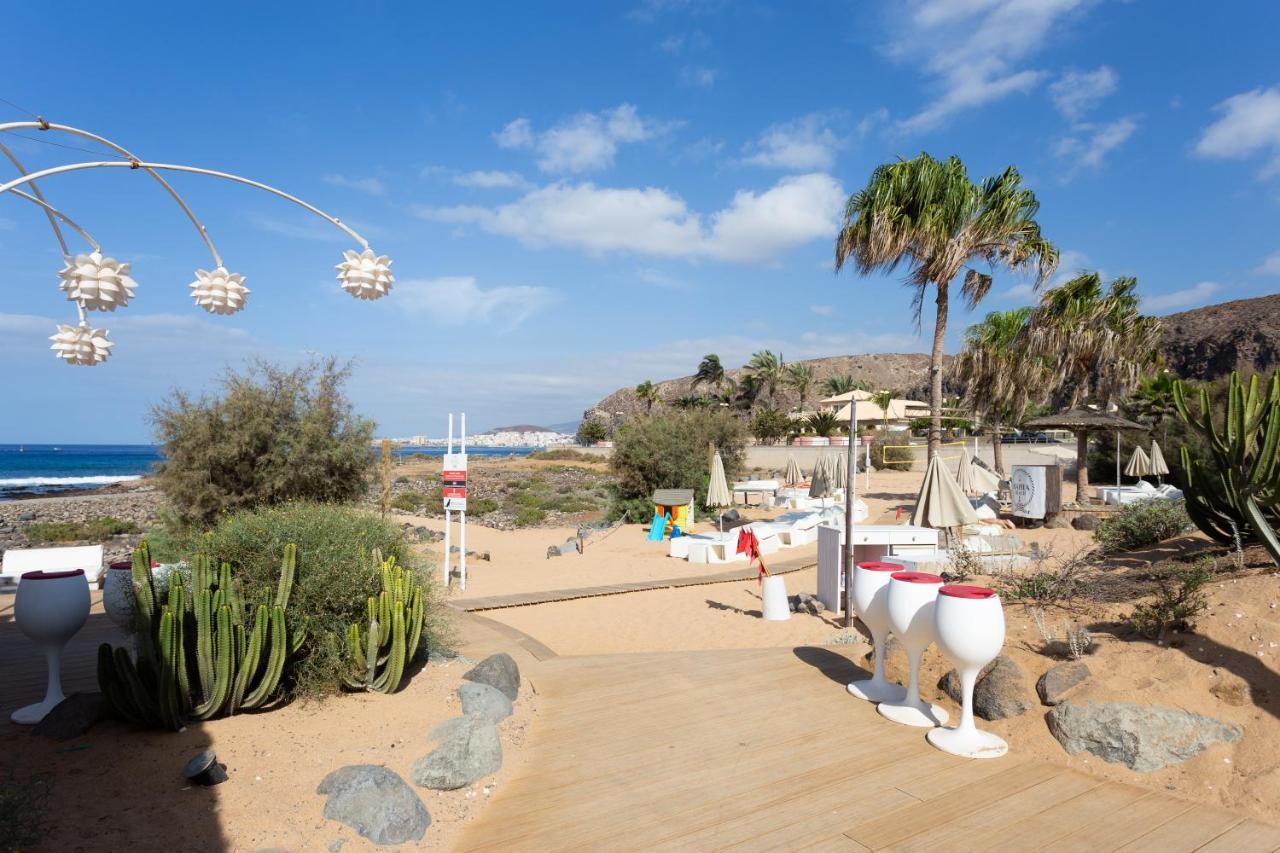 Home2book Bright Pool View El Mocan Apartment