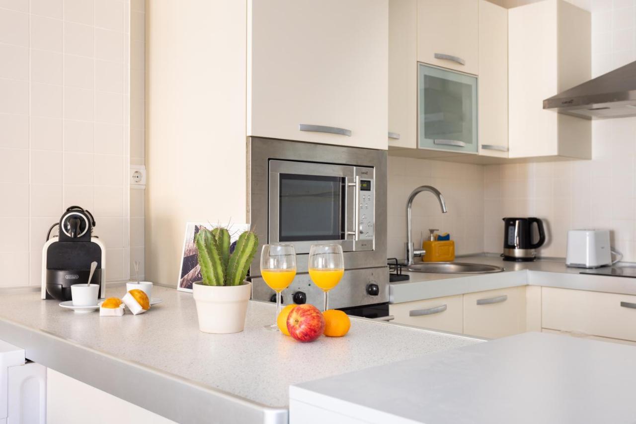 Home2book Bright Pool View El Mocan Apartment *